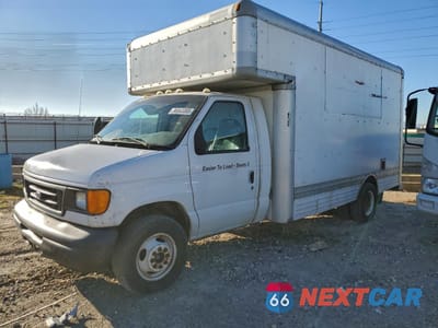 2006 FORD ECONOLINE E450 SUPER DUTY CUTAWAY VAN 1FDXE45S86HA86746 - główne zdjęcie licytacji z USA - miniatura
