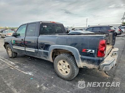 Drugie zdjęcie samochodu z przodu: 2005 CHEVROLET SILVERADO K1500 VIN:1GCEK19B25E235682 - miniatura