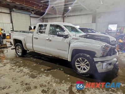 Czwarte zdjęcie samochodu z boku: 2014 CHEVROLET SILVERADO K1500 LT VIN:1GCVKREHXEZ385511 - miniatura