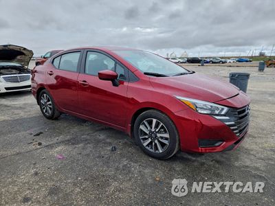Czwarte zdjęcie samochodu z boku: 2025 NISSAN VERSA SV VIN:3N1CN8EV5SL853908 - miniatura