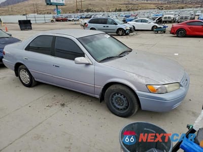 Czwarte zdjęcie samochodu z boku: 1998 TOYOTA CAMRY CE VIN:JT2BG22K7W0109619 - miniatura