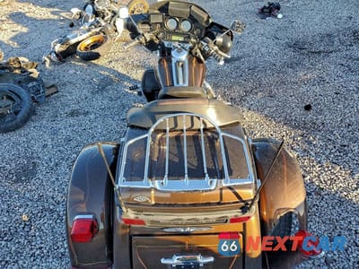 Zdjęcie 6 z 9 samochodu: 2013 HARLEY-DAVIDSON FLHTCUTG TRI GLIDE ULTRA CLASSIC VIN:1HD1MAM23DB852233 - miniatura