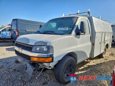 2004 CHEVROLET EXPRESS UTILITY / SERVICE TRUCK 1GBHG31U441183103 - główne zdjęcie licytacji z USA - miniatura