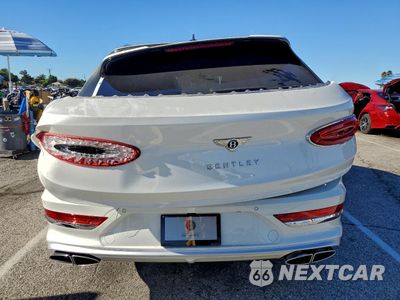 Zdjęcie 6 z 13 samochodu: 2023 BENTLEY BENTAYGA VIN:SJAHT2ZV7PC019773 - miniatura
