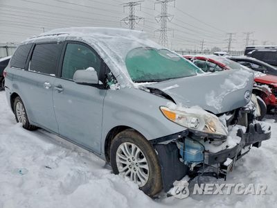 Czwarte zdjęcie samochodu z boku: 2015 TOYOTA SIENNA XLE VIN:5TDYK3DC0FS540960 - miniatura