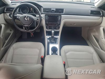 Zdjęcie 8 z 13 samochodu: 2019 VOLKSWAGEN PASSAT WOLFSBURG VIN:1VWLA7A38KC001827 - miniatura