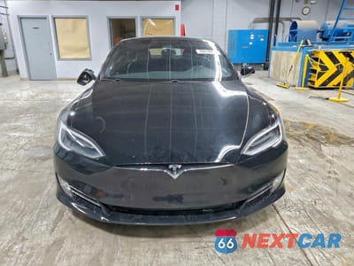 Piąte zdjęcie samochodu w środku: 2017 TESLA MODEL S VIN:5YJSA1E27HF189958 - miniatura