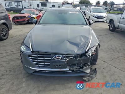 Piąte zdjęcie samochodu w środku: 2020 HYUNDAI SONATA HYBRID VIN:KMHL24JJ3LA014037 - miniatura