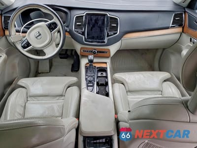 Zdjęcie 8 z 12 samochodu: 2016 VOLVO XC90 T6 VIN:YV4A22PL7G1017177 - miniatura