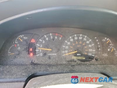 Zdjęcie 9 z 11 samochodu: 2002 TOYOTA TUNDRA ACCESS CAB VIN:5TBRT341X2S328425 - miniatura