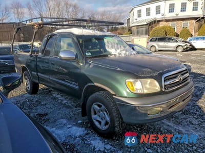 Czwarte zdjęcie samochodu z boku: 2002 TOYOTA TUNDRA ACCESS CAB VIN:5TBRT341X2S328425 - miniatura