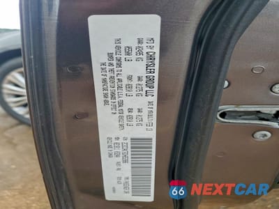 Zdjęcie 12 z 12 samochodu: 2013 CHRYSLER 300C VIN:2C3CCAKT6DH652886 - miniatura