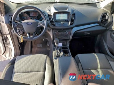 Zdjęcie 8 z 13 samochodu: 2019 FORD ESCAPE SE VIN:1FMCU9GD3KUC57644 - miniatura