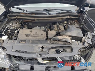Zdjęcie 12 z 14 samochodu: 2018 MITSUBISHI OUTLANDER ES VIN:JA4AD2A32JZ003602 - miniatura