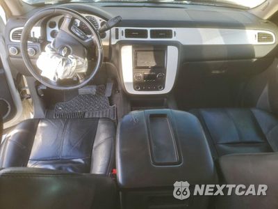 Zdjęcie 8 z 14 samochodu: 2011 CHEVROLET SILVERADO K1500 LTZ VIN:3GCPKTE38BG145136 - miniatura