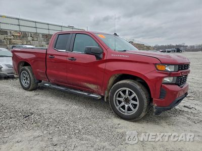 Czwarte zdjęcie samochodu z boku: 2019 CHEVROLET SILVERADO K1500 CUSTOM VIN:1GCRYBEH5KZ262623 - miniatura