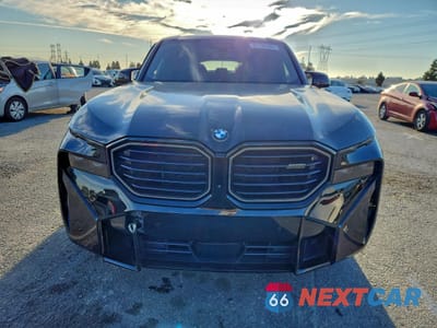 Piąte zdjęcie samochodu w środku: 2023 BMW XM VIN:5YM23CS09P9S20894 - miniatura