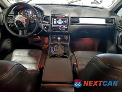 Zdjęcie 8 z 13 samochodu: 2011 VOLKSWAGEN TOUAREG V6 VIN:WVGFF9BP4BD006642 - miniatura