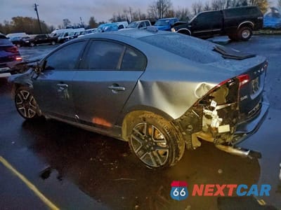 Drugie zdjęcie samochodu z przodu: 2017 VOLVO S60 DYNAMIC VIN:YV140MTLXH2430997 - miniatura