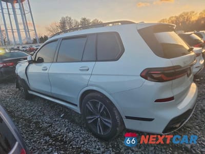 Drugie zdjęcie samochodu z przodu: 2024 BMW X7 XDRIVE40I VIN:5UX23EM01R9W04204 - miniatura