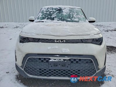 Piąte zdjęcie samochodu w środku: 2023 KIA SOUL VIN:KNDJ23AU6P7872914 - miniatura