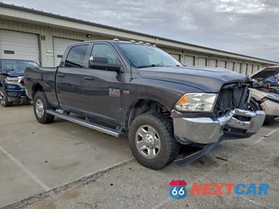 Czwarte zdjęcie samochodu z boku: 2017 RAM 2500 ST VIN:3C6UR5CJ6HG568941 - miniatura