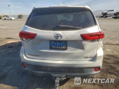 Zdjęcie 6 z 14 samochodu: 2018 TOYOTA HIGHLANDER LE VIN:5TDBZRFHXJS871082 - miniatura