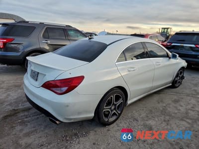Trzecie zdjęcie samochodu z tyłu: 2014 MERCEDES BENZ CLA 250 VIN:WDDSJ4EB1EN158189 - miniatura