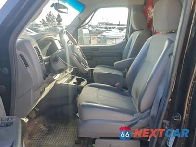 Zdjęcie 7 z 12 samochodu: 2016 NISSAN NV 2500 UTILITY / SERVICE VAN VIN:1N6AF0LY5GN807158 - miniatura