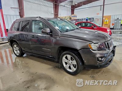 Czwarte zdjęcie samochodu z boku: 2016 JEEP COMPASS LATITUDE VIN:1C4NJDEB1GD616927 - miniatura