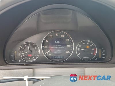 Zdjęcie 9 z 12 samochodu: 2004 MERCEDES-BENZ CLK 500 VIN:WDBTJ75J94F068190 - miniatura