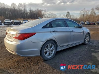Trzecie zdjęcie samochodu z tyłu: 2011 HYUNDAI SONATA SE VIN:5NPEC4AC3BH001761 - miniatura