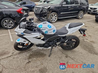 Trzecie zdjęcie samochodu z tyłu: 2023 KAWASAKI EX400 VIN:JKAEXKG18PDAM3125 - miniatura