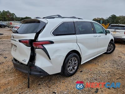 Trzecie zdjęcie samochodu z tyłu: 2022 TOYOTA SIENNA XLE VIN:5TDYRKEC8NS130524 - miniatura