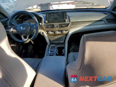 Zdjęcie 8 z 12 samochodu: 2018 HONDA ACCORD TOURING HYBRID VIN:1HGCV3F98JA014621 - miniatura