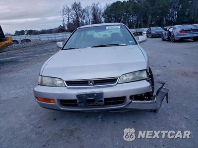 Piąte zdjęcie samochodu w środku: 1997 HONDA ACCORD LX VIN:1HGCD553XVA211503 - miniatura