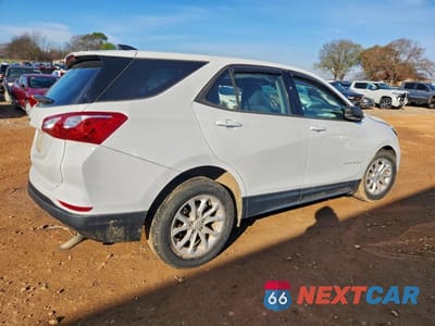 Trzecie zdjęcie samochodu z tyłu: 2019 CHEVROLET EQUINOX LS VIN:3GNAXHEV7KS576075 - miniatura