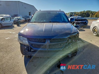 Piąte zdjęcie samochodu w środku: 2020 DODGE JOURNEY CROSSROAD VIN:3C4PDCGB6LT262110 - miniatura