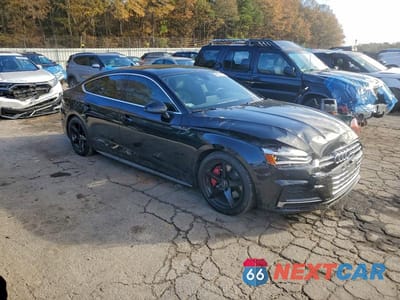 Czwarte zdjęcie samochodu z boku: 2018 AUDI A5 PREMIUM S LINE VIN:WAUDNCF53JA091815 - miniatura