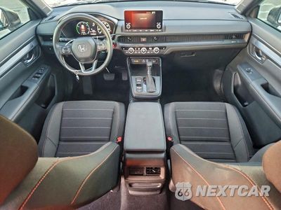 Zdjęcie 8 z 13 samochodu: 2025 HONDA CR-V SPORT VIN:7FARS5H55SE004603 - miniatura