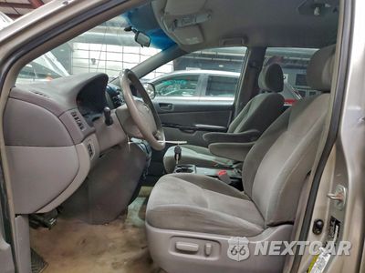 Zdjęcie 7 z 13 samochodu: 2005 TOYOTA SIENNA CE VIN:5TDZA23C65S263264 - miniatura