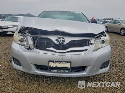 Piąte zdjęcie samochodu w środku: 2010 TOYOTA CAMRY BASE VIN:4T1BF3EK9AU053918 - miniatura