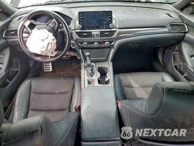 Zdjęcie 8 z 11 samochodu: 2018 HONDA ACCORD SPORT VIN:1HGCV1F36JA181219 - miniatura