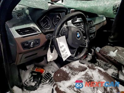 Zdjęcie 8 z 12 samochodu: 2016 BMW X1 XDRIVE28I VIN:WBXHT3C36GP883205 - miniatura