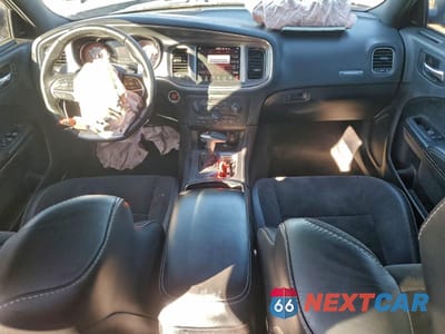 Zdjęcie 8 z 12 samochodu: 2016 DODGE CHARGER SRT HELLCAT VIN:2C3CDXL92GH214485 - miniatura