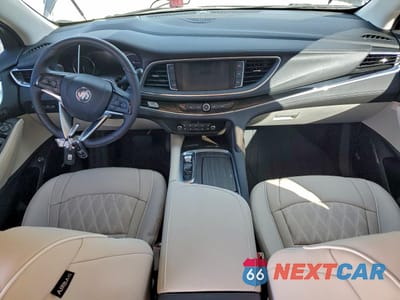 Zdjęcie 8 z 13 samochodu: 2023 BUICK ENCLAVE AVENIR VIN:5GAERDKW3PJ168161 - miniatura