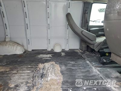 Zdjęcie 10 z 12 samochodu: 2014 CHEVROLET EXPRESS G3500 VIN:1GCZGTCA4E1132690 - miniatura