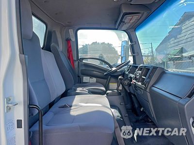 Piąte zdjęcie samochodu w środku: 2019 ISUZU NRR VIN:JALE5W166K7302740 - miniatura