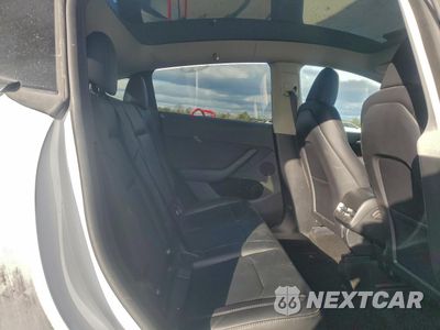 Zdjęcie 10 z 13 samochodu: 2025 TESLA MODEL Y VIN:7SAYGDEE5SA337696 - miniatura