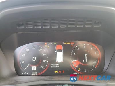 Zdjęcie 9 z 13 samochodu: 2018 VOLVO XC90 T6 VIN:YV4A22PK0J1190490 - miniatura